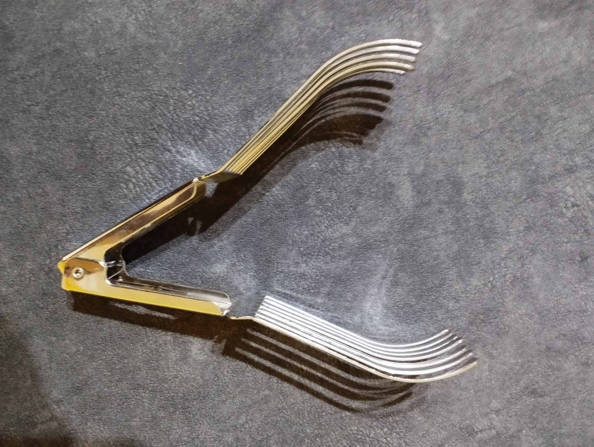 Hússzeletelést segítő villa