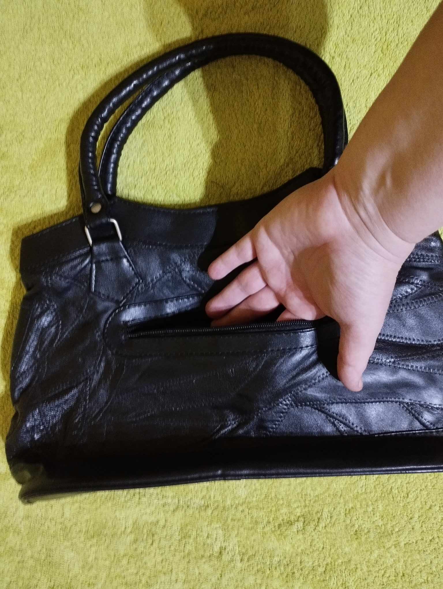 Valódi bőr női kézitáska, fekete